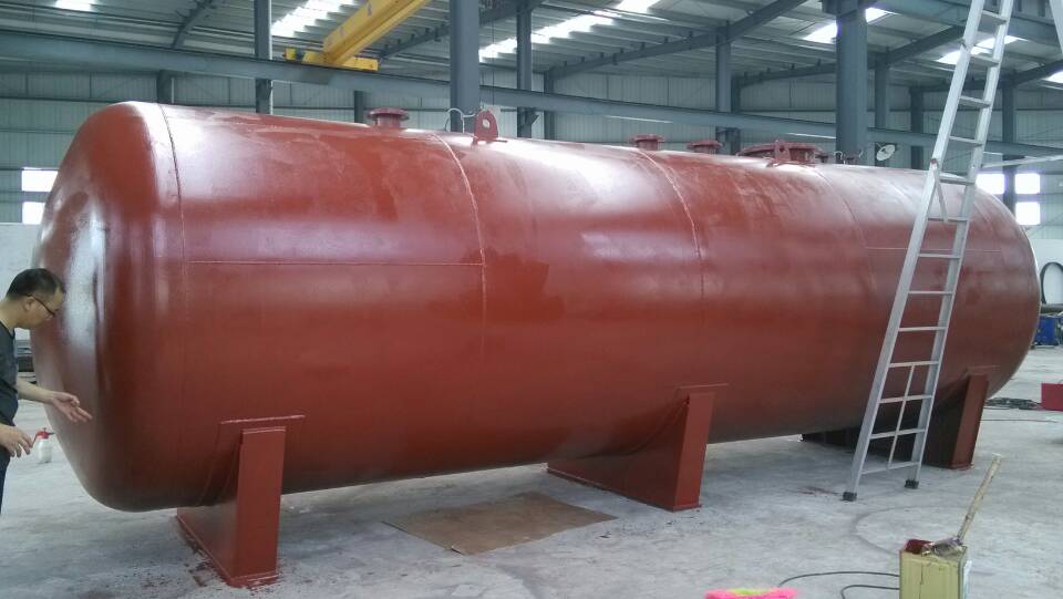 鋼襯塑儲罐的優勢: 鋼襯塑儲罐的優勢: