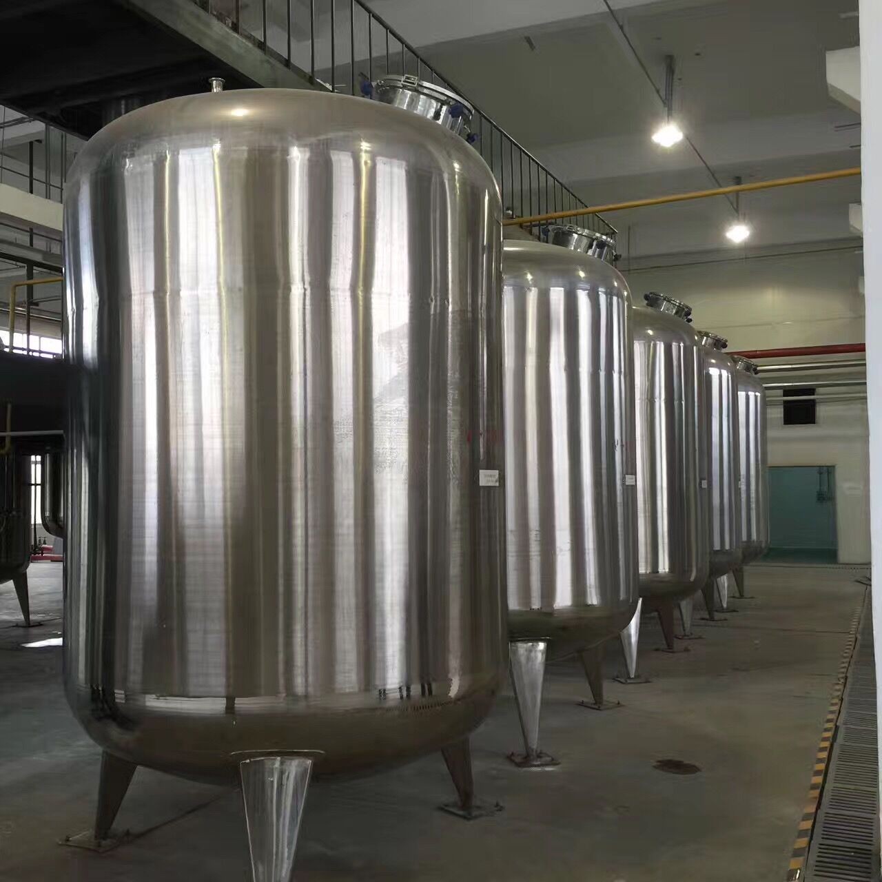 不銹鋼儲罐 不銹鋼儲罐